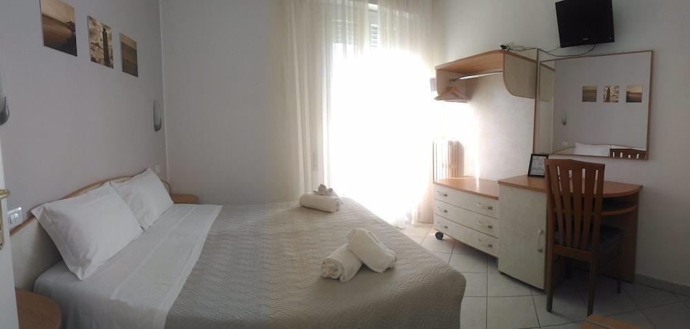 Hotel Prestige Rimini Ngoại thất bức ảnh