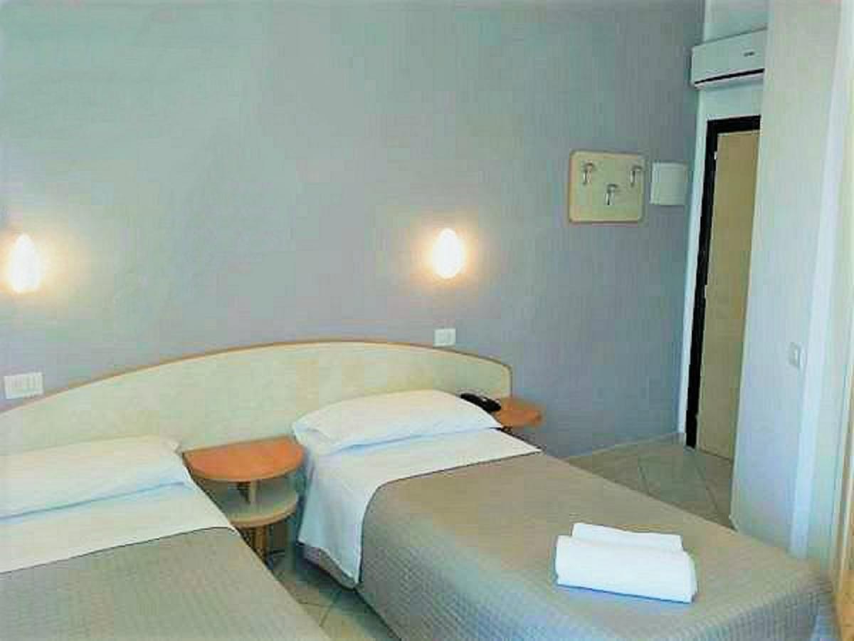 Hotel Prestige Rimini Ngoại thất bức ảnh