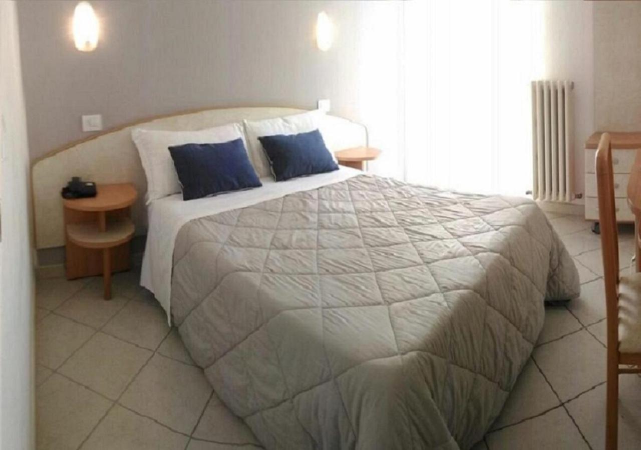 Hotel Prestige Rimini Ngoại thất bức ảnh